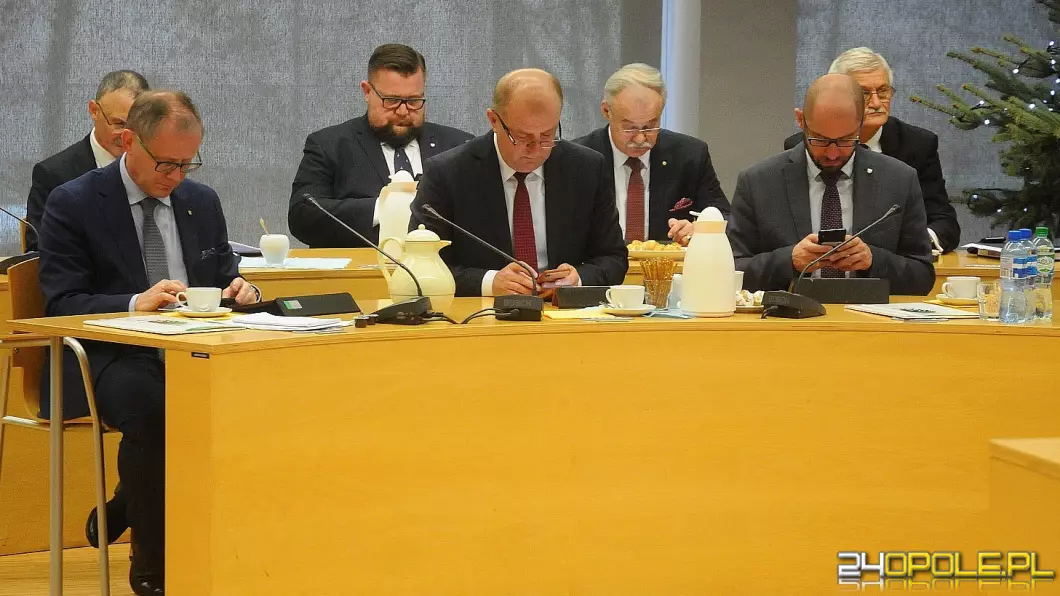 Ponad 300 milionów złotych na pomoc mieszkańcom regionu
