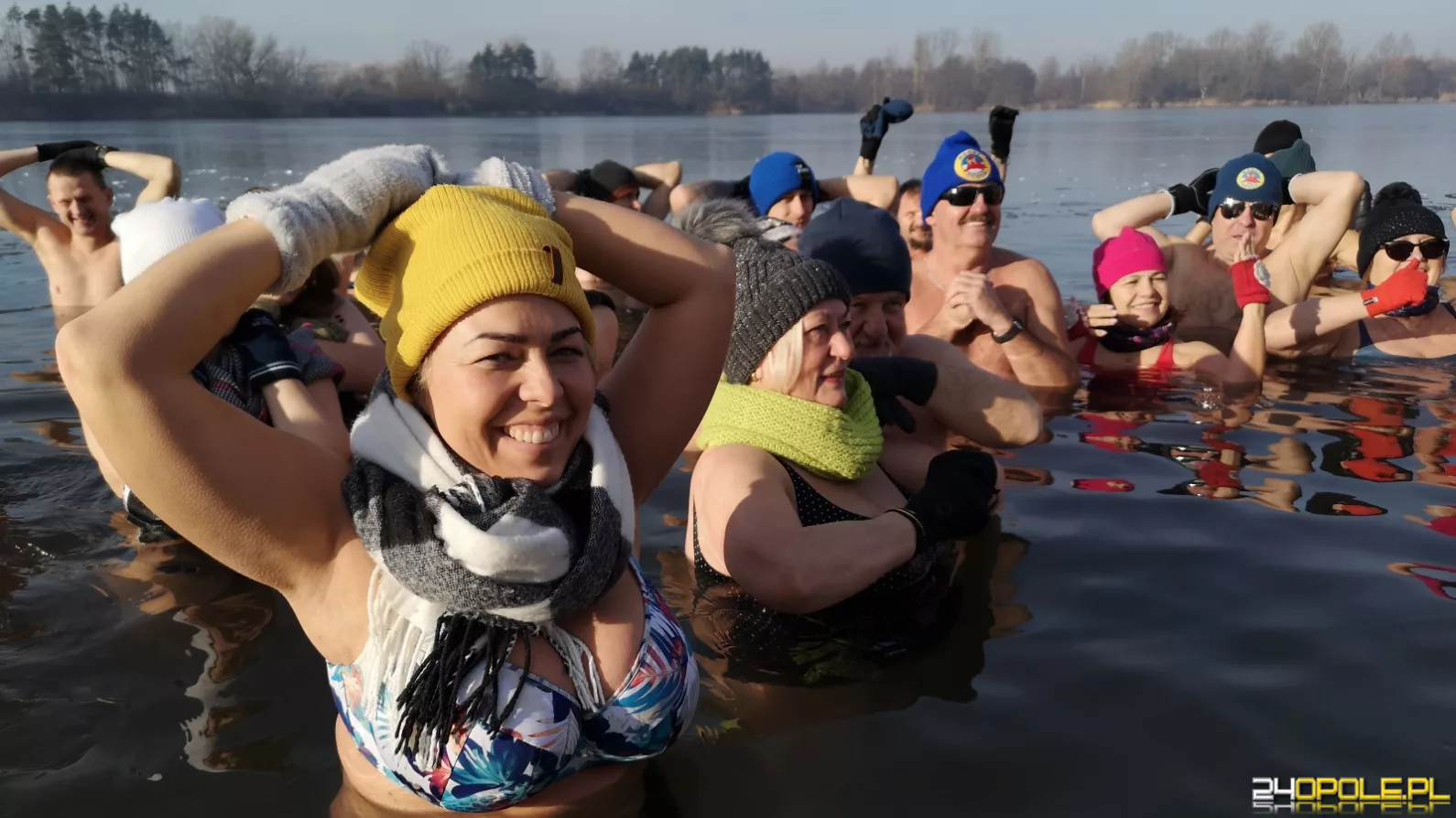 Niedzielne morsowanie na kąpielisku Bolko