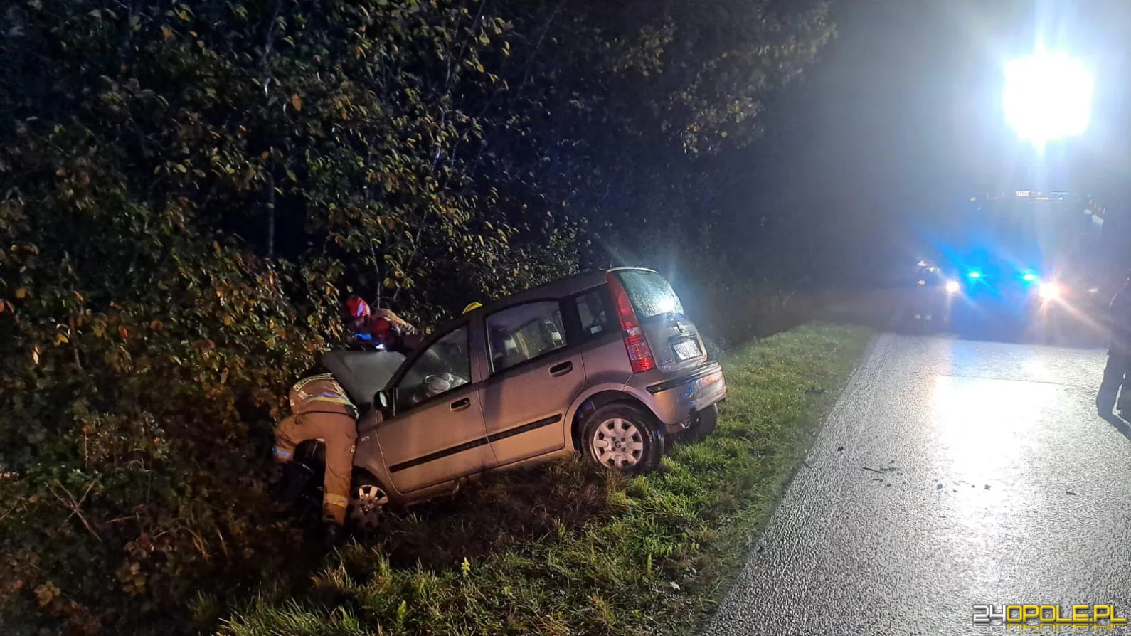 Zderzenie pojazdów w powiecie strzeleckim. Jedna osoba trafiła do szpitala