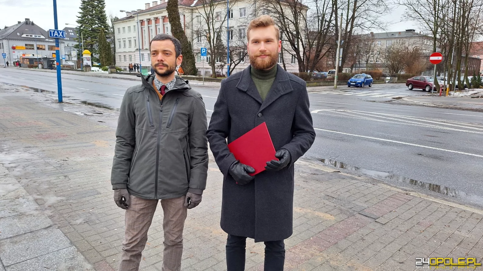 PiS: W Opolu ciężko o parking, jest drogo i są korki. Przedstawiono rozwiązanie