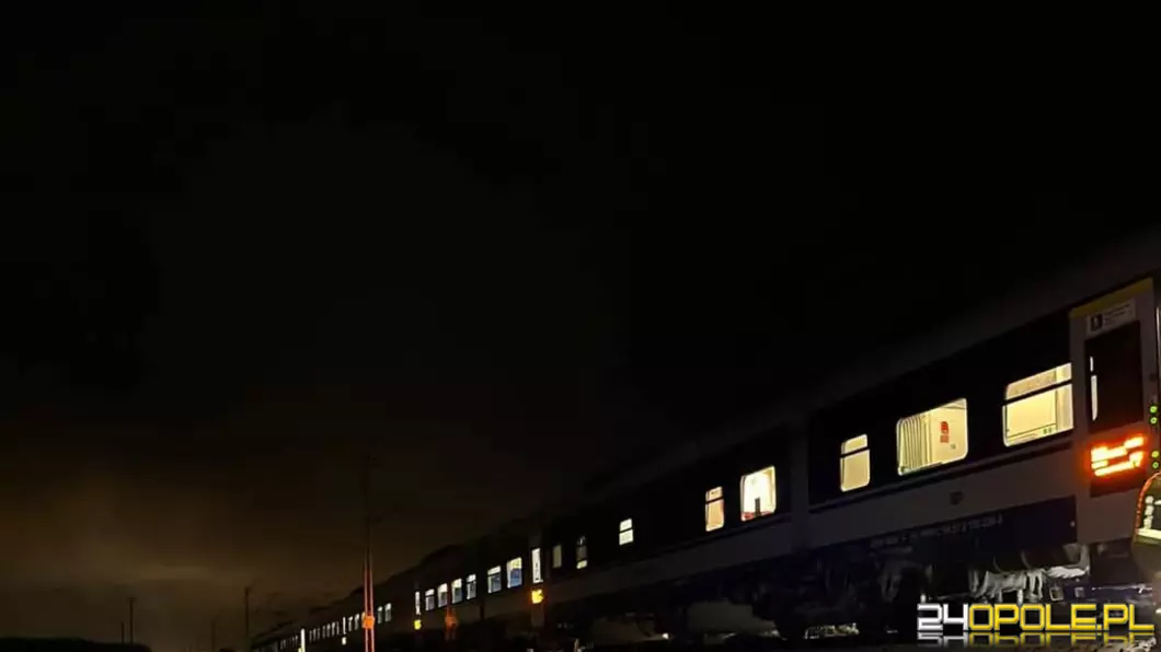 Awaryjne zatrzymanie pociągu na trasie Opole-Wrocław. Zmarł maszynista