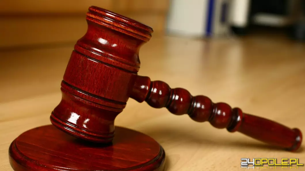 Trener siatkówki z kolejnymi zarzutami molestowania. Grozi mu do 15 lat więzienia