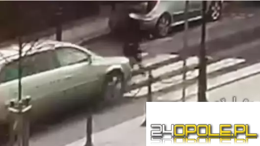 76-latka potrącona na przejściu dla pieszych (video)