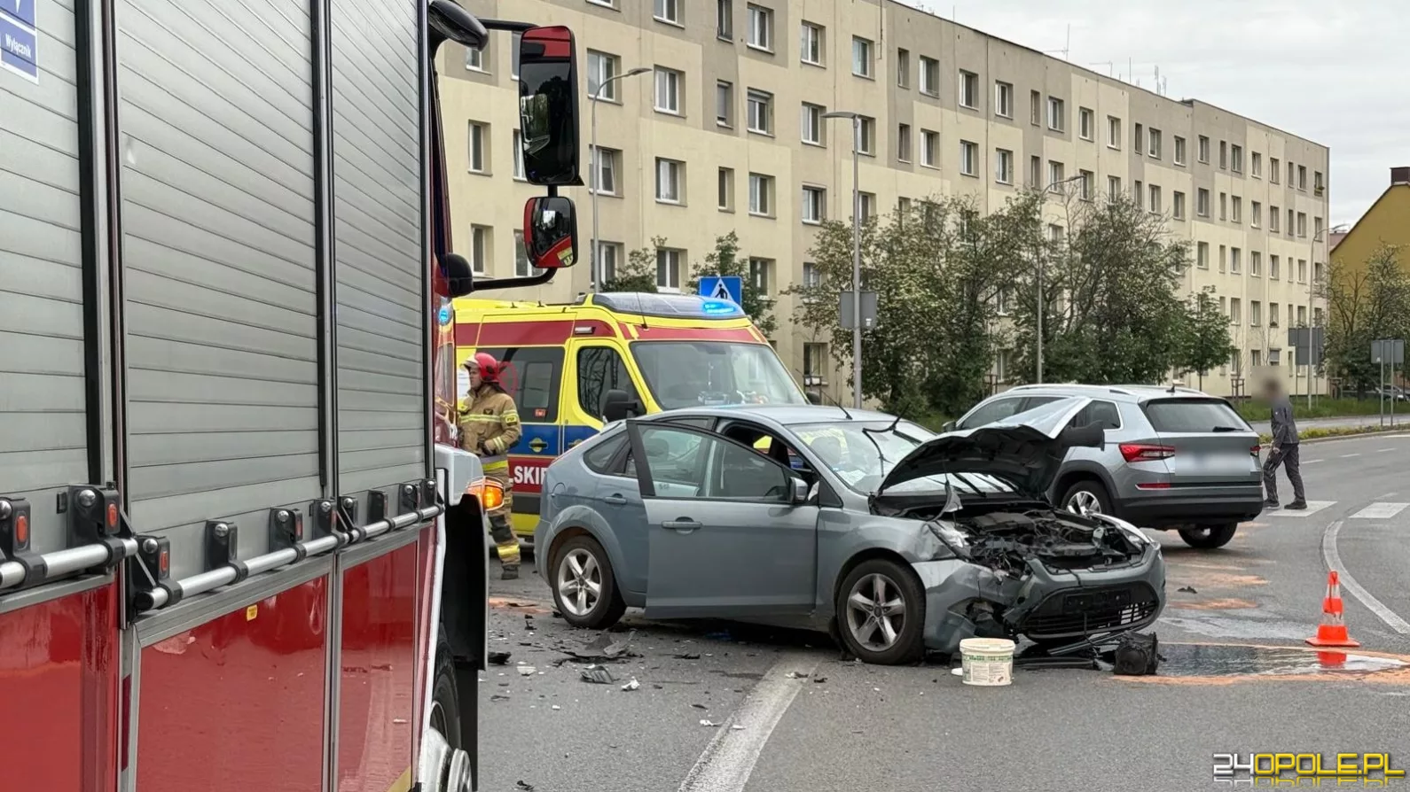 Wypadek na Armii Krajowej. Jeden z kierowców trafił do szpitala