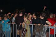 Koncert Akurat na boisku UO