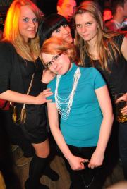 Aqarium - Hot In Here