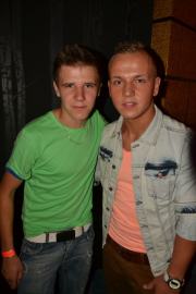 Azteka - BUENO CLINIC live