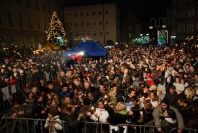 XVI Finał Wielkiej Orkiestry Świątecznej Pomocy na opolskim rynku  - wosp_opole_2008_0003_lzy.jpg