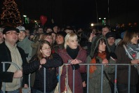 XVI Finał Wielkiej Orkiestry Świątecznej Pomocy na opolskim rynku  - wosp_opole_2008_0318_lzy.jpg