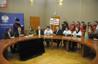 Protest Gmin Ościennych Przeciw Powiększeniu Opola - 7155_foto_24opole0104.jpg