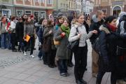 Polonez maturzystów na opolskim rynku 