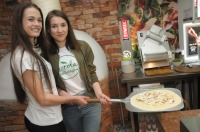 Miss Opolszczyzny 2016 przygotowywały pizzę - 7302_foto_24opole0015.jpg