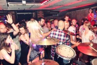 Aqarium - LIVE ACT  - 7366_img_2780_small.jpg