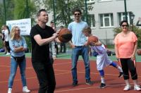 Turniej Rodzinny w Koszykówkę i Piłkę Nożną na Orlikach w Opolud - 8128_foto_24opole_061.jpg