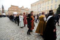 Polonez Maturzystów na Opolskim Rynku - Opole 2020 - 8466_foto_24opole_374.jpg