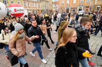 Polonez Maturzystów na Opolskim Rynku - Opole 2020 - 8466_foto_24opole_640.jpg