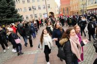 Polonez Maturzystów na Opolskim Rynku - Opole 2020 - 8466_foto_24opole_652.jpg