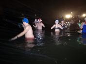Morsy z Opola powitały Nowy Rok w lodowatej wodzie!  - 8751_resize_img_20211231_235751.jpg