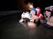 Morsy z Opola powitały Nowy Rok w lodowatej wodzie!  - 8751_resize_img_20220101_000352.jpg