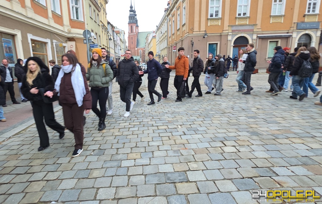 24. POLONEZ MATURZYSTÓW