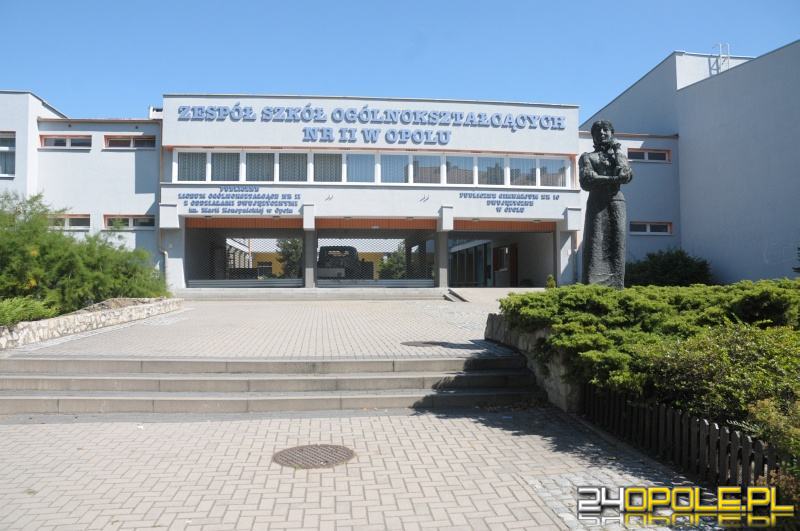 Od poniedziałku szkoły ponadpodstawowe i uczelnie wyższe przechodzą w