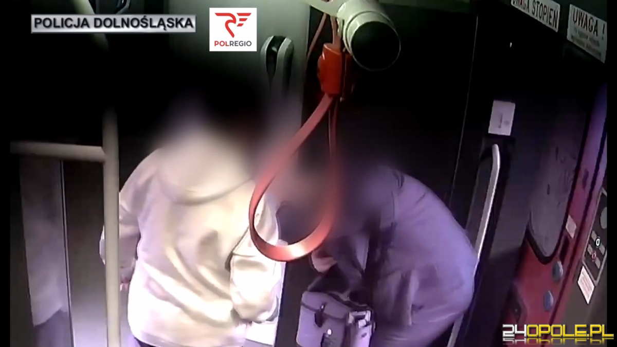 Pasażer pobił kierownika pociągu z Kędzierzyna-Koźla. Kolejarz stracił dwa zęby WIDEO