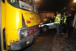 Zderzenie osobówki z autobusem 