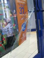 Pijane kobiety napadły na bank