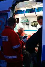 Zaatakował kobietę butelką