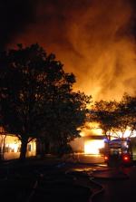 Pożar fabryki farb w Choruli