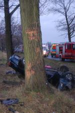 Nie dostosował prędkości, wypadł z drogi