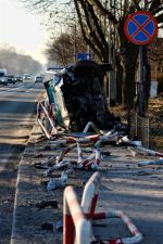 Pijana 30-latka staranowała barierki