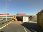 Przewrócona ciężarówka blokowała autostradę