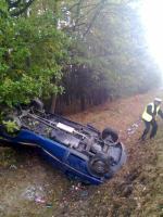 Dostawczy mercedes zderzył się z dzikiem