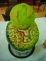 Dzieła sztuki wyrzeźbione w warzywach i owocach