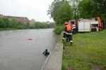 Pijany wjechał samochodem do rzeki