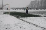 Skandal w Centrum Sportu. Nie było komu odśnieżyć boiska!