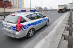 Ciężarówka zderzyła się z osobówką na wiadukcie