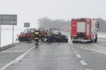 Czołowe zderzenie na obwodnicy Lubrzy. 