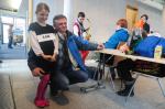 Garstka osób na castingu do klipu promującego Opole