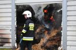 Duży pożar słomy w hali przy ul. Magazynowej