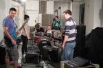 12-letnia perkusistka gra w zespole rockowym