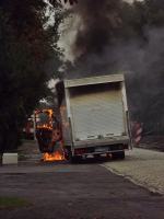 W Karczowie spłonęła ciężarówka z piwem