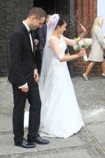 Poseł Patryk Jaki wziął ślub w opolskiej katedrze