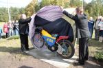 Jerzy Szczakiel ma w Opolu swoje rondo a na nim motocykl