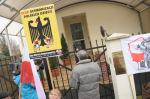 Liga Obrony Suwerenności manifestuje pod konsulatem Niemiec