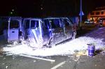 Zignorował czerwone światło, uderzył w taksówkę i uciekł pieszo