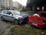 Policyjny radiowóz zderzył się z oplem vectrą
