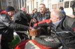 Wielkanocne "jajeczko" motocyklistów na opolskim rynku