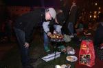 Studenci rozpoczęli sezon grillowy imprezą na kampusie